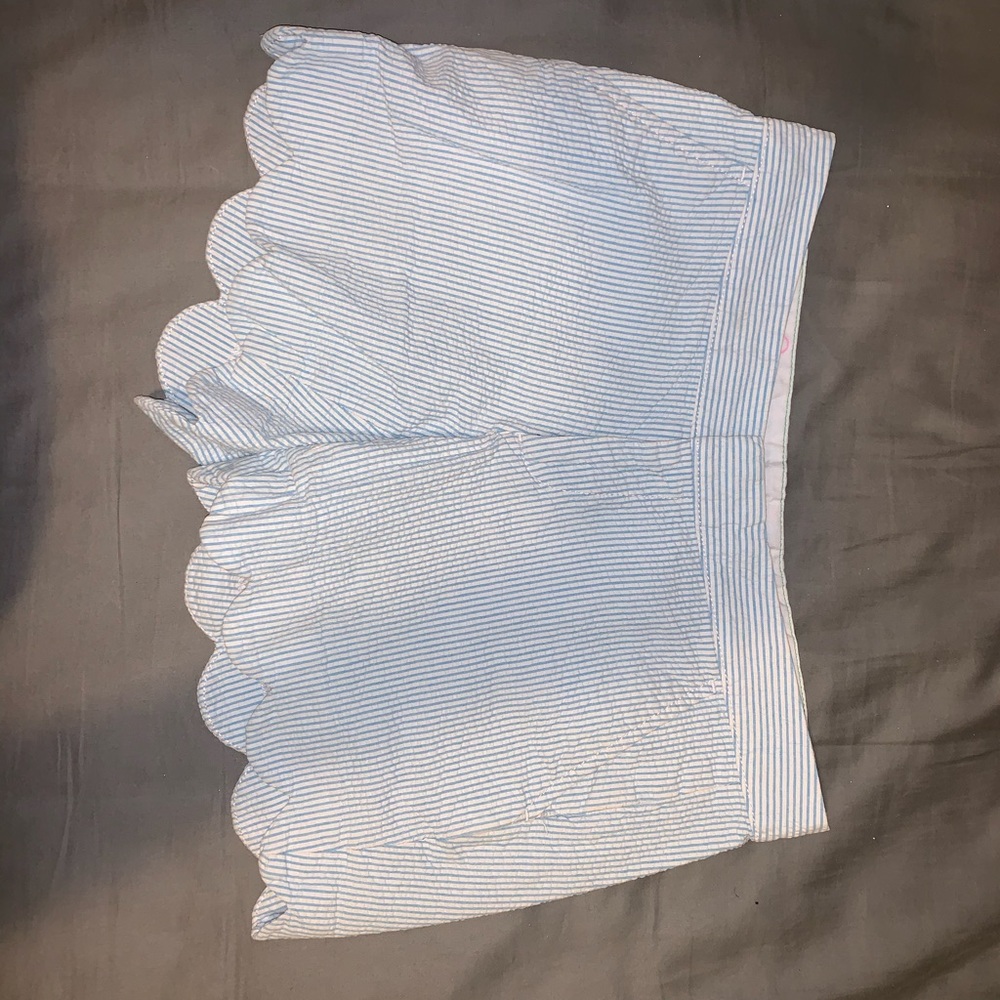 Lilly scalloped seersucker shorts